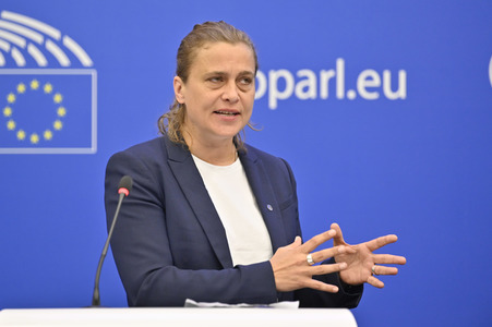 Pressekonferenz zum delegierten Taxonomie-Rechtsakt über Kernenergie und Gas im Europäischen Parlament in Straßburg