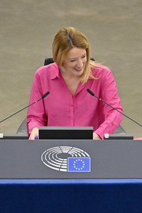 Petr Fiala stellt Prioritäten der tschechischen EU-Ratspräsidentschaft vor im EU-Parlament in Straßburg