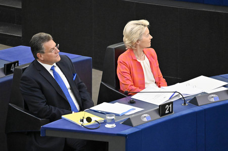 Petr Fiala stellt Prioritäten der tschechischen EU-Ratspräsidentschaft vor im EU-Parlament in Straßburg