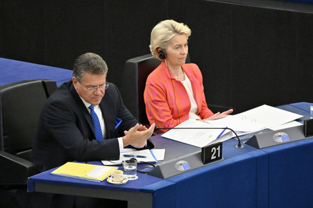 Petr Fiala stellt Prioritäten der tschechischen EU-Ratspräsidentschaft vor im EU-Parlament in Straßburg