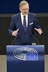 Petr Fiala stellt Prioritäten der tschechischen EU-Ratspräsidentschaft vor im EU-Parlament in Straßburg