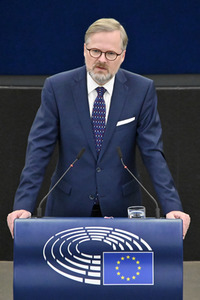 Petr Fiala stellt Prioritäten der tschechischen EU-Ratspräsidentschaft vor im EU-Parlament in Straßburg