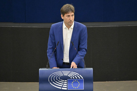 Petr Fiala stellt Prioritäten der tschechischen EU-Ratspräsidentschaft vor im EU-Parlament in Straßburg