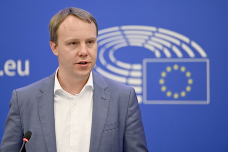 Pressekonferenz EU-Finanzierung für Ungarn gemäß der Rechtsstaatlichkeits-Konditionalitätsverordnung im EU-Parlament in Straßburg