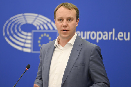 Pressekonferenz EU-Finanzierung für Ungarn gemäß der Rechtsstaatlichkeits-Konditionalitätsverordnung im EU-Parlament in Straßburg