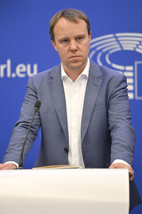 Pressekonferenz EU-Finanzierung für Ungarn gemäß der Rechtsstaatlichkeits-Konditionalitätsverordnung im EU-Parlament in Straßburg