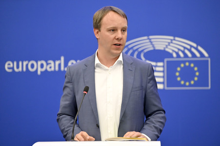 Pressekonferenz EU-Finanzierung für Ungarn gemäß der Rechtsstaatlichkeits-Konditionalitätsverordnung im EU-Parlament in Straßburg