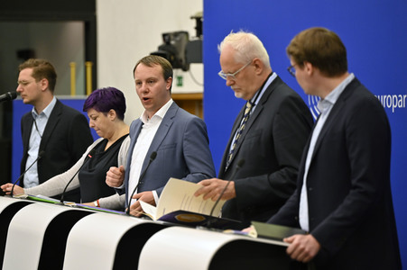 Pressekonferenz EU-Finanzierung für Ungarn gemäß der Rechtsstaatlichkeits-Konditionalitätsverordnung im EU-Parlament in Straßburg