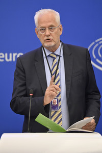 Pressekonferenz EU-Finanzierung für Ungarn gemäß der Rechtsstaatlichkeits-Konditionalitätsverordnung im EU-Parlament in Straßburg