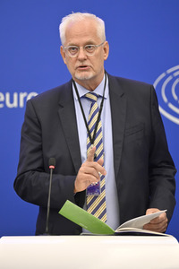 Pressekonferenz EU-Finanzierung für Ungarn gemäß der Rechtsstaatlichkeits-Konditionalitätsverordnung im EU-Parlament in Straßburg