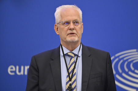 Pressekonferenz EU-Finanzierung für Ungarn gemäß der Rechtsstaatlichkeits-Konditionalitätsverordnung im EU-Parlament in Straßburg