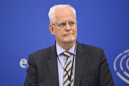 Pressekonferenz EU-Finanzierung für Ungarn gemäß der Rechtsstaatlichkeits-Konditionalitätsverordnung im EU-Parlament in Straßburg
