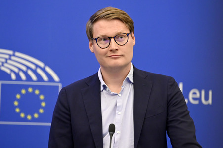 Pressekonferenz EU-Finanzierung für Ungarn gemäß der Rechtsstaatlichkeits-Konditionalitätsverordnung im EU-Parlament in Straßburg