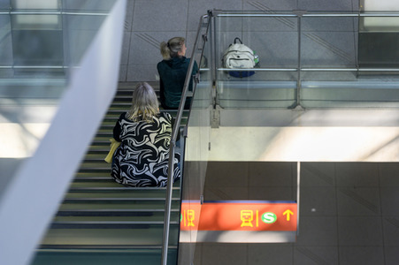 Warteschlagen am Flughafen in Köln