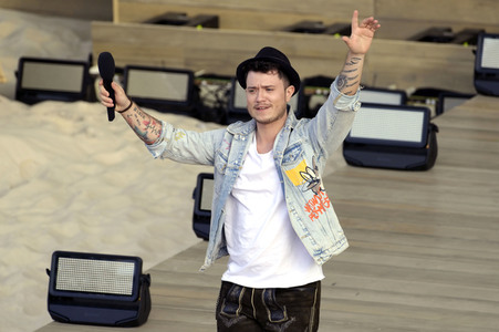 TV-Show 'Die große Schlagerstrandparty 2022 - Es geht wieder los!' in Gelsenkirchen