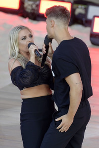 TV-Show 'Die große Schlagerstrandparty 2022 - Es geht wieder los!' in Gelsenkirchen