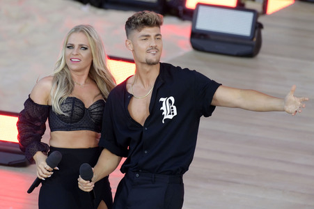 TV-Show 'Die große Schlagerstrandparty 2022 - Es geht wieder los!' in Gelsenkirchen