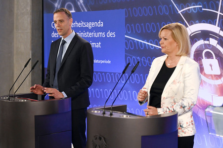 Pressekonferenz Vorstellung der Cybersicherheitsagenda des BMI in Berlin