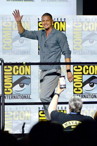 Podiumsgespräch 'Mayans M.C.', San Diego Comic-Con International 2022
