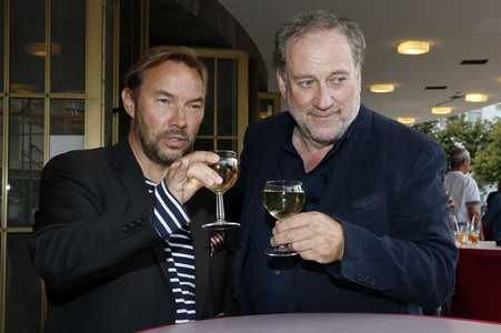 Theaterpremiere 'Brauchen Sie 'ne Quittung' in Berlin