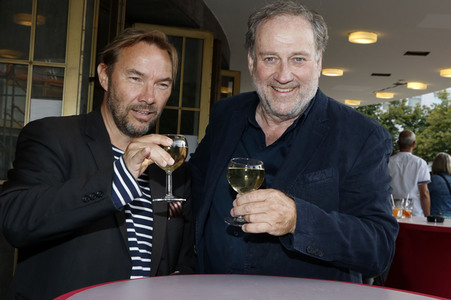 Theaterpremiere 'Brauchen Sie 'ne Quittung' in Berlin
