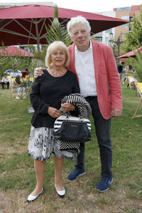 Theaterpremiere 'Brauchen Sie 'ne Quittung' in Berlin