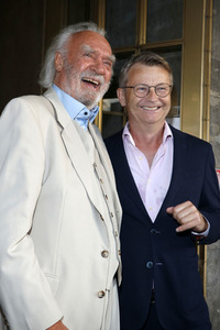 Theaterpremiere 'Brauchen Sie 'ne Quittung' in Berlin