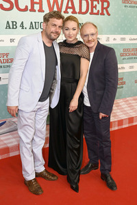 Filmpremiere 'Guglhupfgeschwader' in München