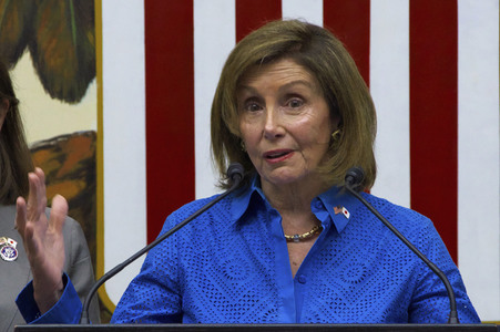 Pressekonferenz mit Nancy Pelosi in Tokio