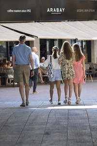 Stadtbummel der spanischen königlichen Familie in Palma de Mallorca