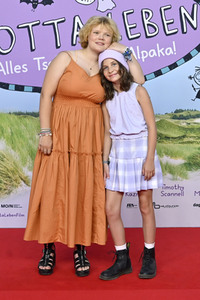 Filmpremiere 'Mein Lotta-Leben - Alles Tschaka mit Alpaka!' in Köln