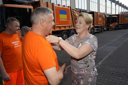 Franziska Giffey bei einer Spendenaktion für Kiew in Berlin