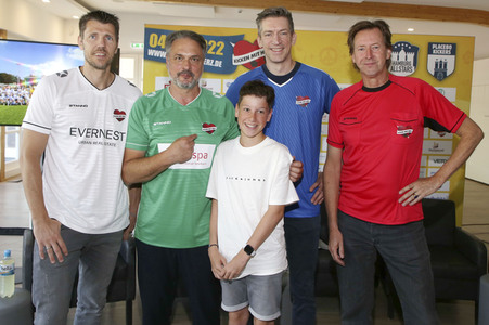 Pressekonferenz zum Benefiz-Fußballspiel 'Kicken mit Herz' 2022 in Hamburg