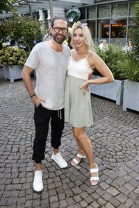 Casse-Croute Re-Opening Party in Hamburg