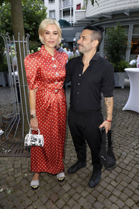 Casse-Croute Re-Opening Party in Hamburg