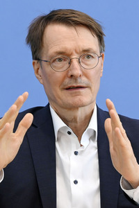 Bundespressekonferenz 'Das neue Infektionsschutzgesetz' in Berlin