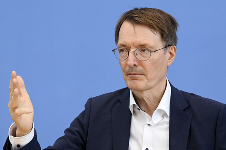 Bundespressekonferenz 'Das neue Infektionsschutzgesetz' in Berlin