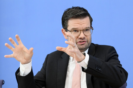 Bundespressekonferenz 'Das neue Infektionsschutzgesetz' in Berlin