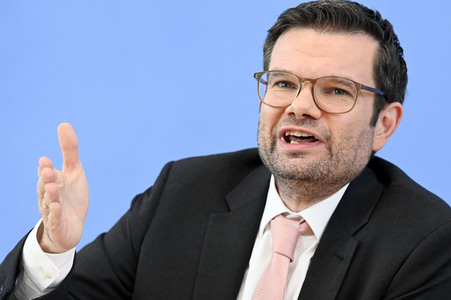 Bundespressekonferenz 'Das neue Infektionsschutzgesetz' in Berlin