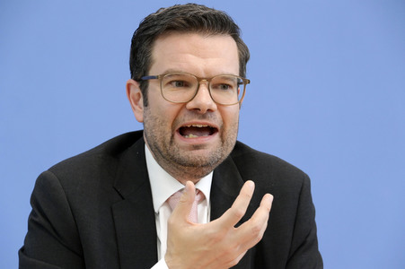 Bundespressekonferenz 'Das neue Infektionsschutzgesetz' in Berlin