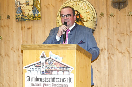 Präsentation des offiziellen Oktoberfest-Maßkrug 2022 in München