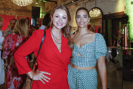 Launch der Brillenkollektion von Jana Ina Zarrella in Köln