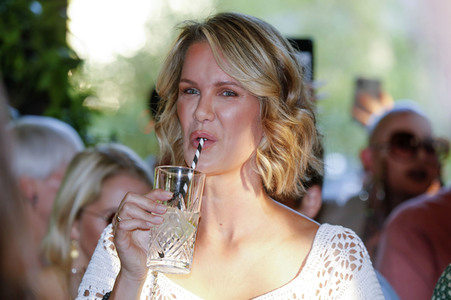 Launch der Brillenkollektion von Jana Ina Zarrella in Köln