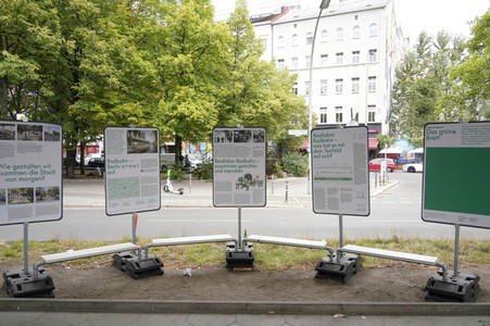 Teststrecke der Radbahn unter der U1 in Berlin