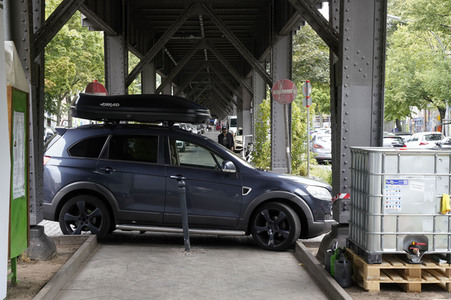 Teststrecke der Radbahn unter der U1 in Berlin