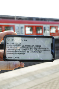 Symbolfoto 9-Euro-Ticket