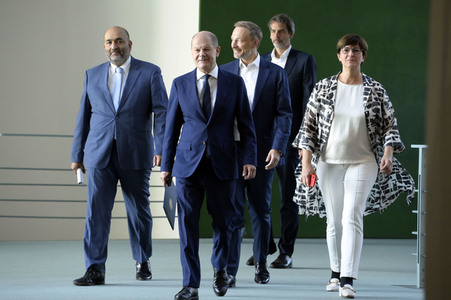 Gemeinsames Statement des Bundeskanzlers und den Parteivorsitzenden der drei Ampel-Parteien in Berlin