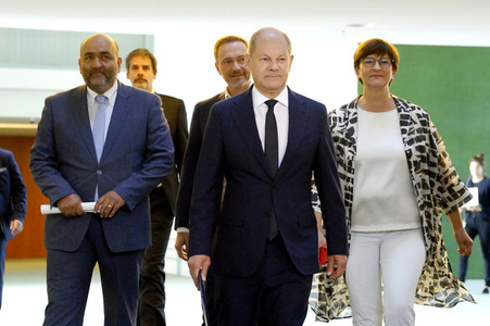 Gemeinsames Statement des Bundeskanzlers und den Parteivorsitzenden der drei Ampel-Parteien in Berlin