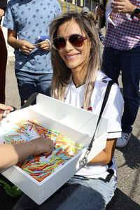 Benefiz-Fußballspiel 'Kicken mit Herz' 2022 in Hamburg