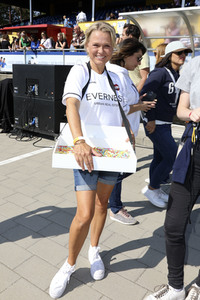 Benefiz-Fußballspiel 'Kicken mit Herz' 2022 in Hamburg